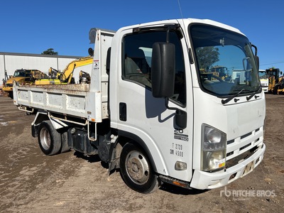 2010 Isuzu NLR 4x2 S/A Dump Truck