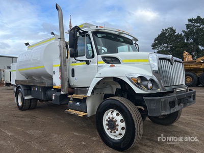 2010 International 7400 9400 L 4x4 Fuel Truck