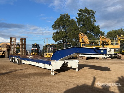 2004 Drake 3 Rows of 8 Extendable Hydraulic Widening Lowboy Trailer