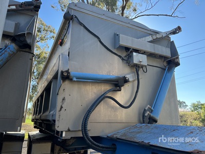 2008 Muscat 5.8 m Bogie/A Stag Remolque de descarga lateral