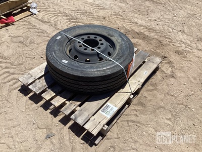 Michelin 285/70R19.5 Tire w/Wheel
