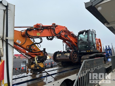 2018 Hitachi ZX225USCLC-6 حفارة بجنزير
