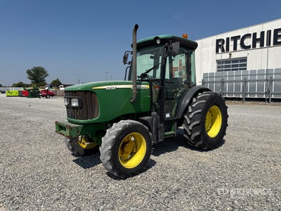 John Deere 5615F 4WD Tractor