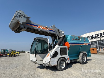 2006 Storti LABRADOR I20 Feed Wagon