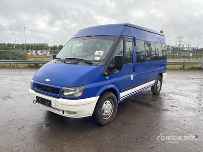 Ford Transit 11 seats Minivan