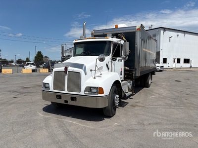 2004 Kenworth T300 4x2 Service Truck