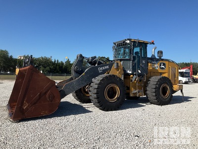 2020 John Deere 744L Ładowarka kołowa