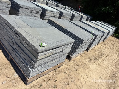 Quantity of (7) Pallets of Bluestone Landscaping Paver Stone (Unused)