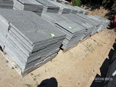 Quantity of (7) Pallets of Bluestone Landscaping Paver Steen (Unused)