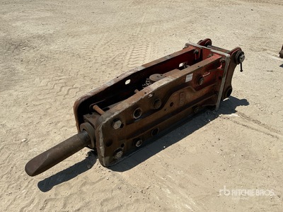 MEG Hydraulic Breaker - Fits 20 - 25 ton excavators