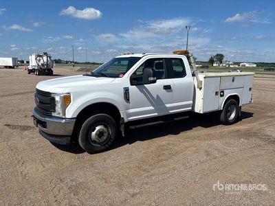 2017 Ford F-350 XL 4x4 Extended Cab Camión Utilitario