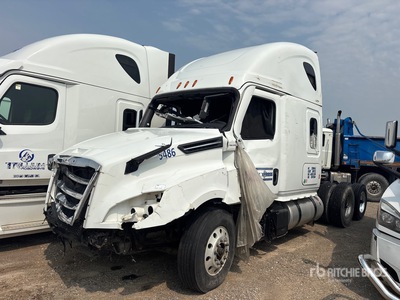 2024 Freightliner-SALVAGE Cascadia 126 6x4 تراكتور شاحنة كابينة النوم (ثنائية المحور) (Inoperable)