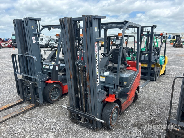 Heli CPYD25C-M1H 4520 lb Cushion Tire Forklift