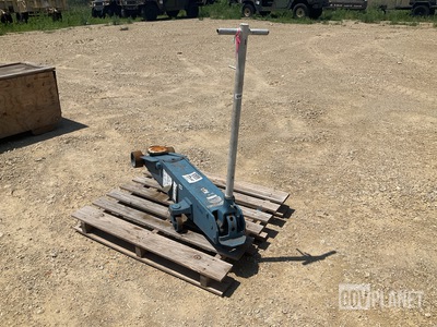 Auto Specialties 24 51221 Hydraulic Dolly Jack