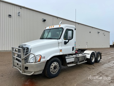 2008 Freightliner Cascadia 125 6x4 T/A Day Cab Truck Tractor