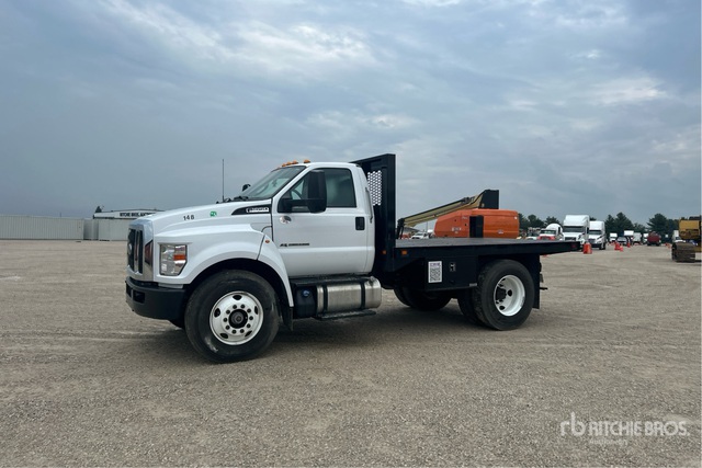 2024 Ford F-650 4x2 Flatbed Truck