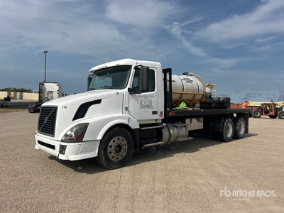 2012 Volvo VNL300 6x4 Camion mélangeur de boue