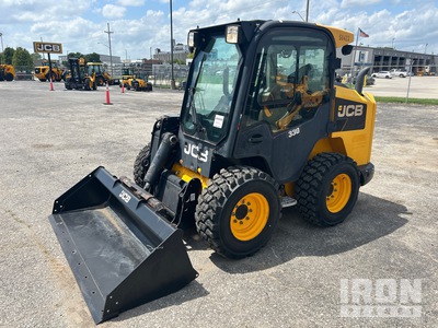 2013 JCB 330 T4 Two-Speed Minicargadora