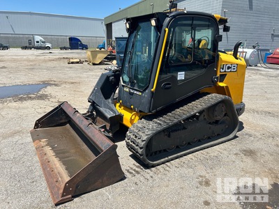 2018 JCB 3TS-8T Compact Track Loader
