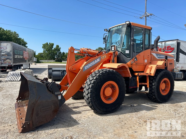 2017 Doosan DL200-5 Wheel Loader