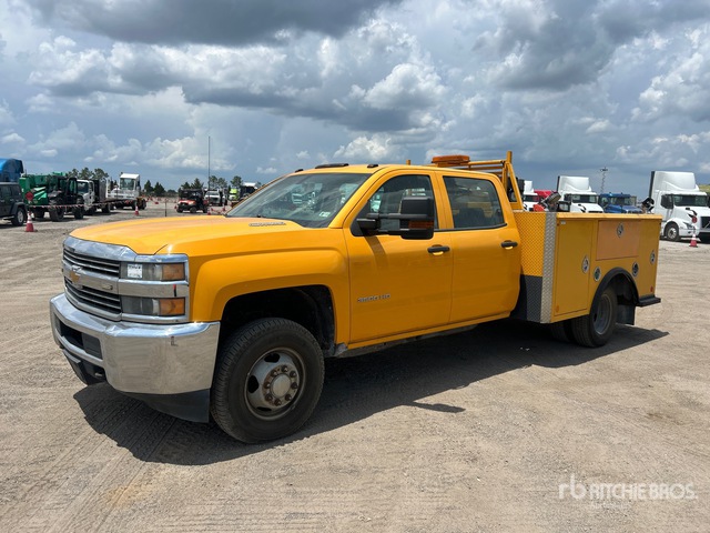 2016 Chevrolet Silverado 3500HD 4x4 Crew Cab Utility Truck
