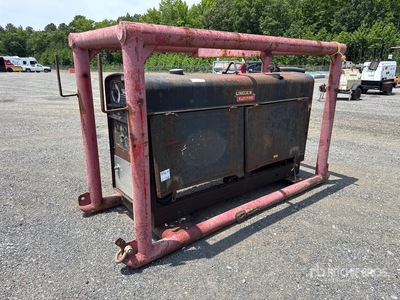 2002 Lincoln Electric SAE-400 Engine Driven Welder (Inoperable)