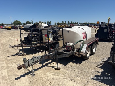 2008 Magnum MWT0500 500 gal Hot Water Pressure Washer Mounted on Water Tank Trailer