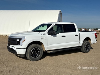 2022 Ford F-150 XLT 4x4 Crew Cab Electric Pickup