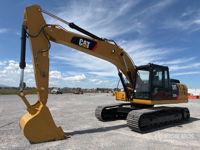 2020 Cat 323D3 Excavadora Hidraulica / 油圧ショベル