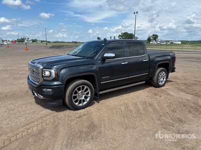 2017 GMC Sierra 1500 Denali 4x4 Crew Cab بيك اب