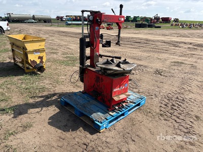 Ravaglioli Tire Changer