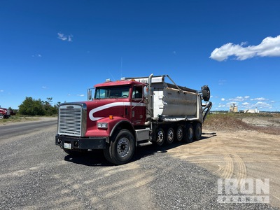 2007 Freightliner FLD 120 6x4 شاحنة قلابة -خمس محاور