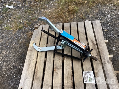 Posi Lock Power Team 3-Jaw Manual Puller