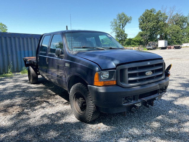 2001 Ford F-350 Super Duty 4x4 Flatbed Truck
