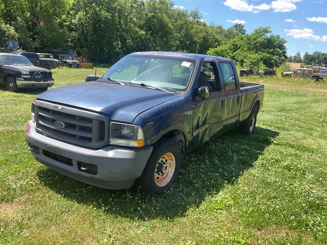 2002 Ford F-350 Super Duty XL Pickup