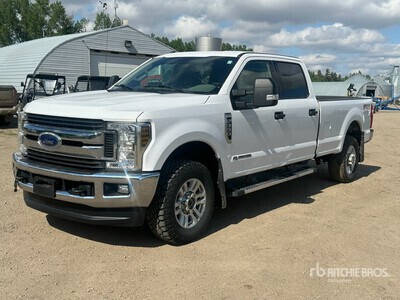 2019 Ford F-350 XLT 4x4 Crew Cab Pick-up