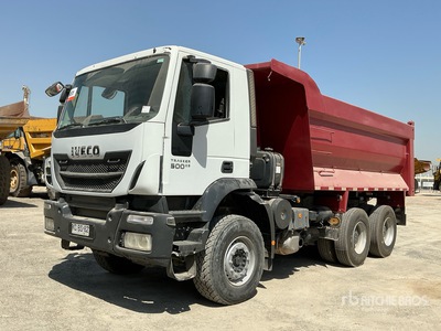2018 Iveco Trakker AD380T50 6x4 T/A Camión dumper