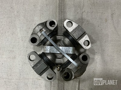 (11) GKN Rockford 3-65812 Vehicular Universal Joint Spiders