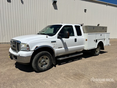 2006 Ford F-350 XLT 4x4 Extended Cab شاحنة متعددة الاغراض