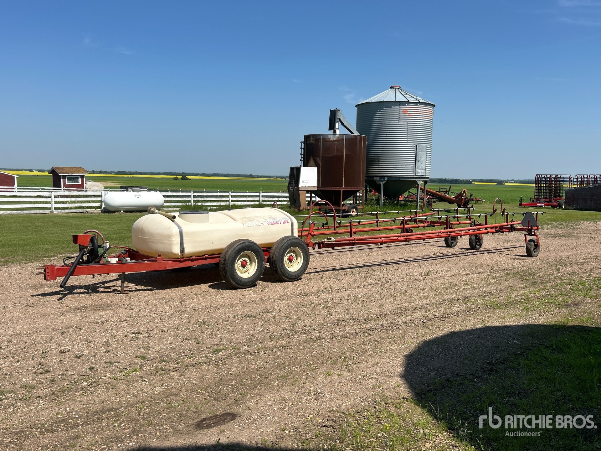 Renn-Vertec VS2305 60 ft Pull-Type Sprayer