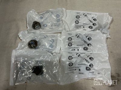 (24) Amphenol USB3FTV7AG Receptacle Connectors