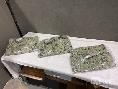 (13) Working Parkas