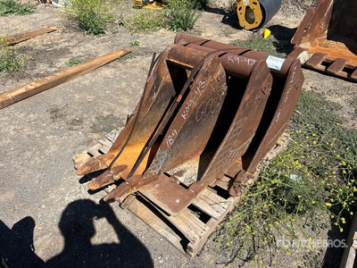 Quantity of (3) Q/C Digging Cazo para excavadora