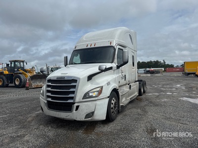2018 Freightliner Cascadia 126 6x4 Ciągnik siodłowy T/A z kabiną sypialną