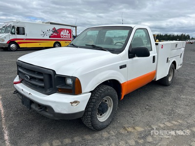 2004 Ford F-350 XL 4x2 Utility Truck