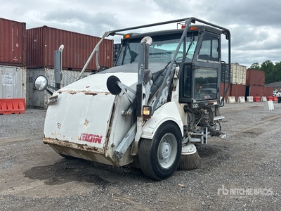 2008 Elgin on 2008 Elgin Pelican Series NP Sweeper Truck