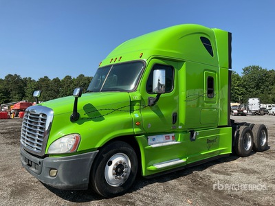 2016 Freightliner Cascadia 125 6x4 تراكتور شاحنة كابينة النوم (ثنائية المحور)