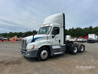 2015 Freightliner Cascadia 125 6x4 3-Achs Sattelzugmaschine