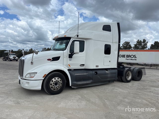 2020 Peterbilt 579 6x4 T/A Sleeper Truck Tractor