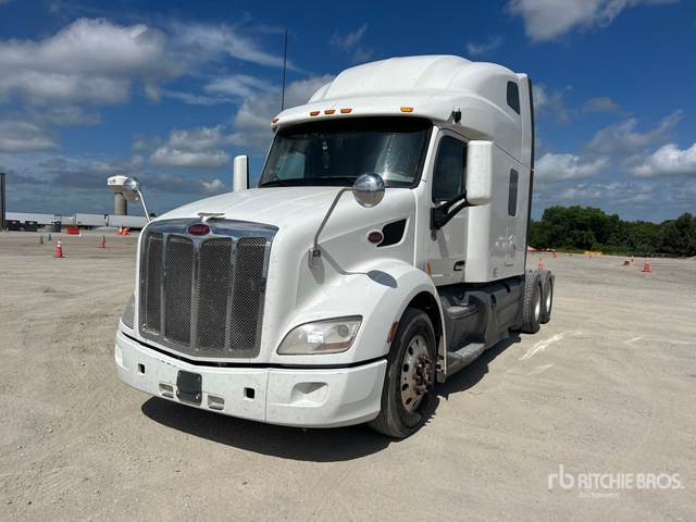 2020 Peterbilt 579 6x4 T/A Sleeper Truck Tractor